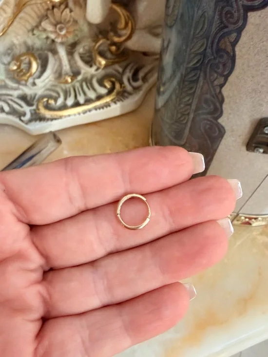 14K yellow gold Gold Hoop Earring one pc only - Picture 5 of 7